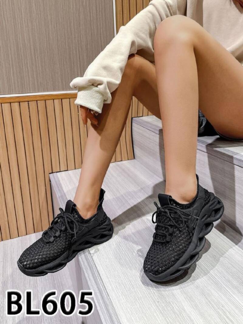 Buty sportowe damskie Roz 36-41 / 12 par 1